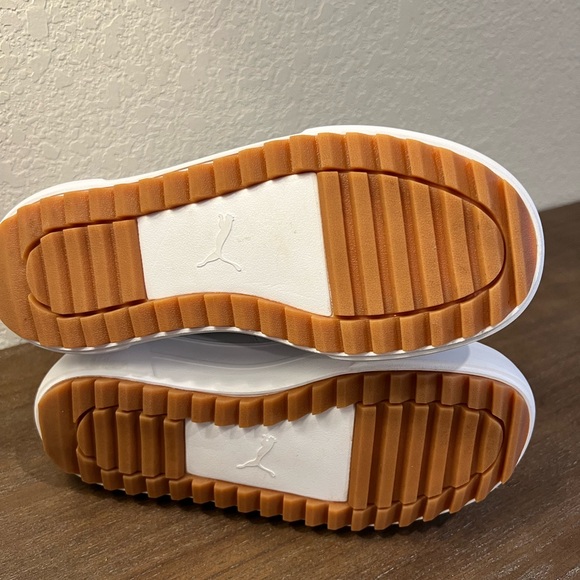 SOLD Puma Women's Kaia Mid high top Platform white lace up Sneakers shoes size 6 - Picture 9 of 9